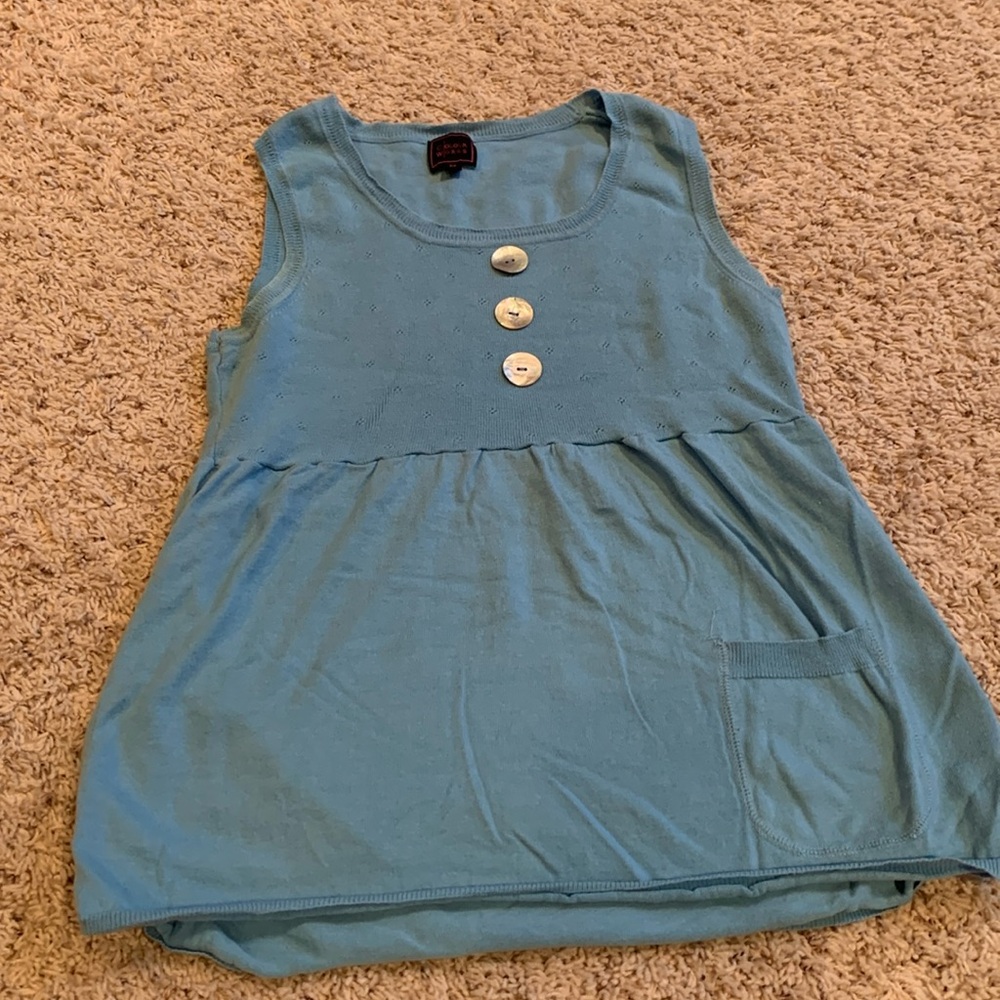 Woman’s sleeveless top